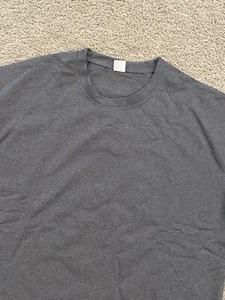 Conjunto de camiseta y corto para hombre talla mediana gris recortes deshilachados - Imagen 1 de 5