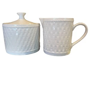 Oneida Basketweave Creamer & Sugar w Lid Set White Embossed Glossy Majesticware - Picture 1 of 18