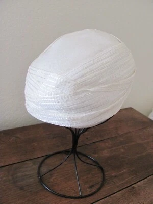 Sombrero de boda vintage blanco para mujer años 50 hecho en unión Foto 1 de 4