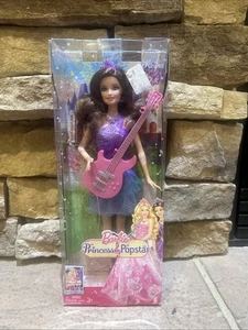 Muñeca Barbie La princesa y la estrella del pop Keira Mattel 2011 X5128 nueva en caja - Imagen 1 de 5