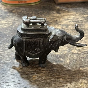 ANTIKES ART DECO USA RONSON SCHWARZER ELEFANT METALL TISCH SCHREIBTISCH FEUERZEUG RAUCHEN KUNST  - Bild 1 von 9