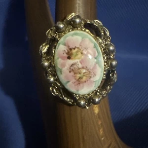 Vintage Ring Enamel Purple pink flowers adjustable gold toned band with design - Picture 1 of 12