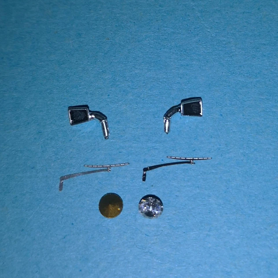 Corgi Vanguards VA08904 Austin 2200 Staffordshire Police Spare Parts Pack A2.2 - Image 1 of 1