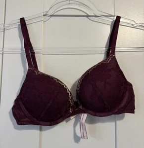 Victoria's Secret Women's Burgundy Floral Lace Push Up Bra Size 32A XS/XP - Picture 1 of 13