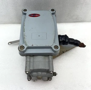 Masoneilan 8013-058 Positionierer gebraucht schneller Versand - Bild 1 von 6