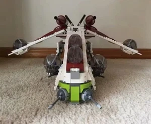 Lego Star Wars Republic Gunship (réplica) con todas las figuras - Imagen 1 de 3