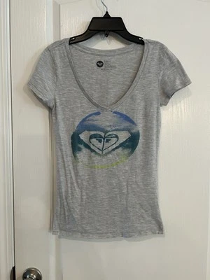 Womens Juniors Grey Gray Roxy Surf Brand V-Neck T-Shirt X-Small Front Logo - Image 1 of 3
