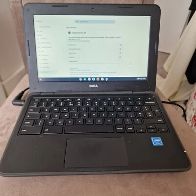 Dell Chromebook 11 - 16GB - 4GB RAM *READ DESCRIPTION* - Image 1 of 4