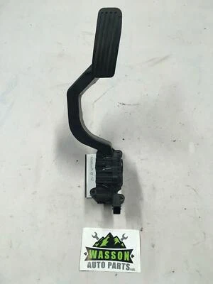 Pedal de gasolina Chrysler 200 15 04581697AA5101 Foto 1 de 3