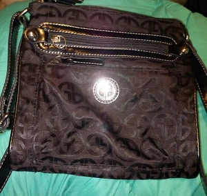 Giani Bernini Black Crossbody Organizer Bag Signature Logo Nylon & Faux Leather - Picture 1 of 7