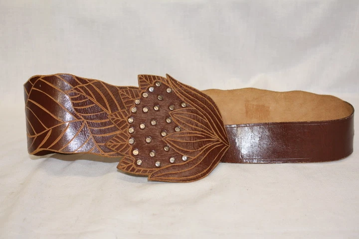 Ручной работы 100% натуральной кожи коричневый «Лотос» ремень, с заклепками декор женщин 38» Бали-B119 - Изображение 1 из 4
