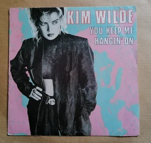 KIM WILDE : You Keep Me Hangin' On / Loving You 7" 45T MCA 258565-7 en VG/VG+ - Picture 1 of 2