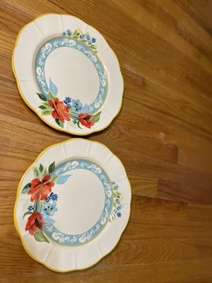 2 Pioneer Woman Spring Bouquet Scalloped Dinner Plate Floral Yellow Rim - Image 1 of 4