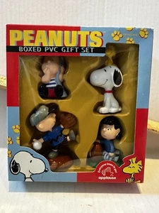 Peanuts Boxed PVC Gift Set Figures 3" Snoopy Charlie Brown Applause Open Box - Bild 1 von 4