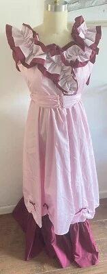 Vestido JC Penney Rosa Claro, Borgoña Profundo y Slip Southern Talla 9/10 Volantes Lazos Foto 1 de 4