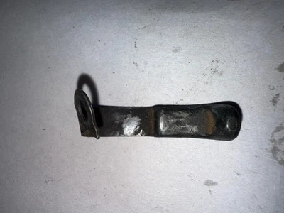 Yamaha XT550 1983 OEM Vintage Enduro Motor Cubierta Abrazadera 90462-10107-00 Foto 1 de 4