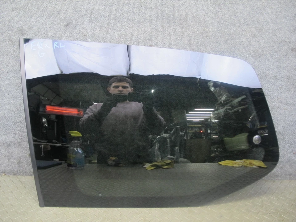 Ventana cristal cuarto trasero izquierdo lexus uzj120l gx470 2003-2009 Foto 1 de 4