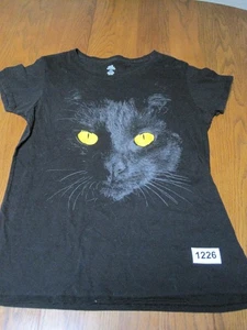 Witchy Black Cat Golden Moon Eyes T Shirt Gray on Black Size L Halloween Salem - Picture 1 of 9