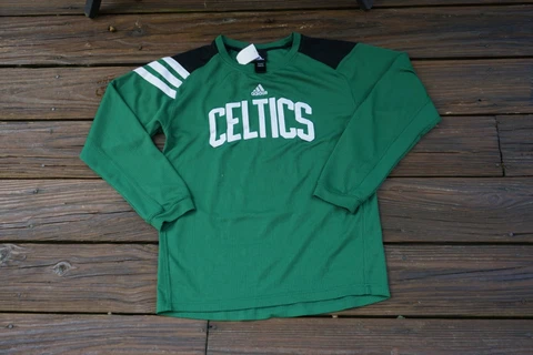 Boston Celtics Youth Large fits sizes 14/16 sweater by Adidas Cover