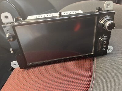 Renault Clio 4 Autoradio Originale Schermo Touchscreen Multifunzione (anno 2013) - Immagine 1 di 2