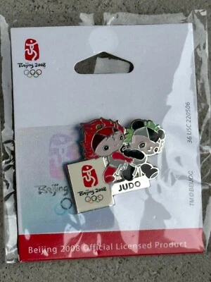 Prendedor de intercambio de recuerdo de judo olímpico Beijing 2008 con mascotas Foto 1 de 3