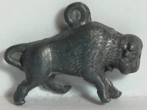 DE COLECCIÓN 1920 GALLETA JACK BUFFALO ENCANTO METAL PLATEADO - Imagen 1 de 2