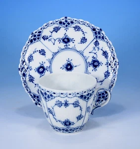 Royal Copenhagen "Musselmalet Vollspitze" Kaffeetasse & Untertasse 1035 1.Wahl - Bild 1 von 2