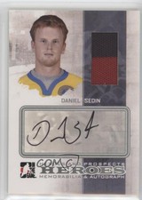 2010-11 ITG Heroes and Prospects Memorabilia & Silver /4 Daniel Sedin Auto HOF
