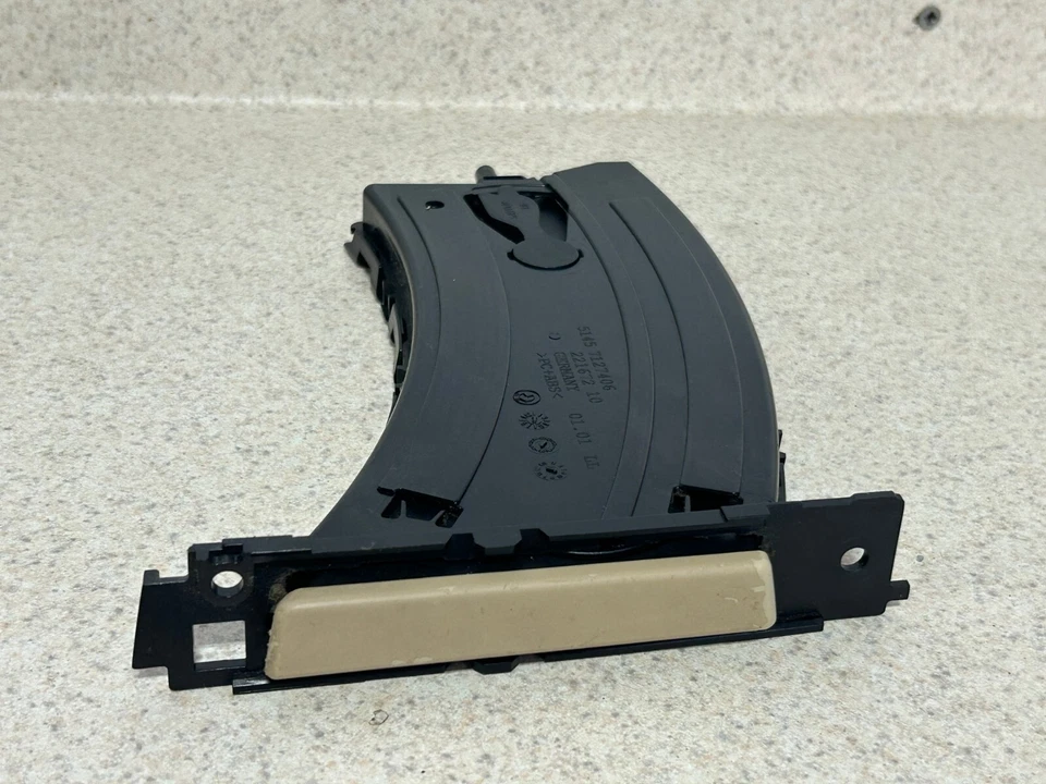 BMW 335i 2006-2013 lado izquierdo del conductor portavasos retráctil beige OEM Foto 1 de 1