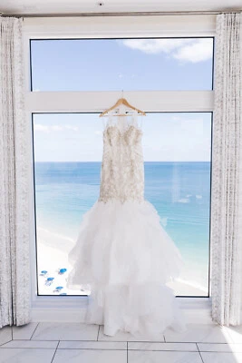 Vestido de novia Christina Wu vestido de baile 6 volantes de tul cristales ilusión 15606 Foto 1 de 4