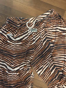 Denver Broncos ZUBAZ Pants Mens 2XL Blue Orange Striped NFL Lounge Pants - Picture 1 of 5