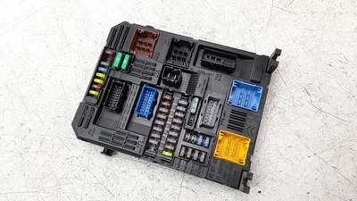 9832880280 SCATOLA RELÈ/FUSIBILI / 1220542 PER CITROËN JUMPY FUGON 1.5 BLUE-HDI - Immagine 1 di 4