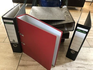 4 Stück Ordner DIN A4 ca.8cm Farblich verschieden, Gebracht  Aktenordner - Bild 1 von 2