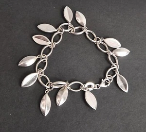 Stilvolles 925 Sterling Silber Bettelarmband Blatt Charms 7,25 Zoll lang Gewicht 20g - Bild 1 von 3