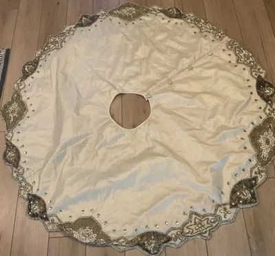 Kim Seybert Falda Árbol de Navidad Fuertes Cuentas Crema XL 61" Usada Foto 1 de 4