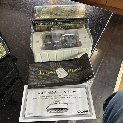 M113 ACAV - CORGI US51101 - EROI NON CELEBRATI / VIETNAM SERIE II - scala 1:43 - Immagine 1 di 4