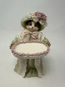 Statuina vintage Heather Hykes CatNip gattino vittoriano 6,5" verde come nuova con un vassoio - Foto 1 di 6