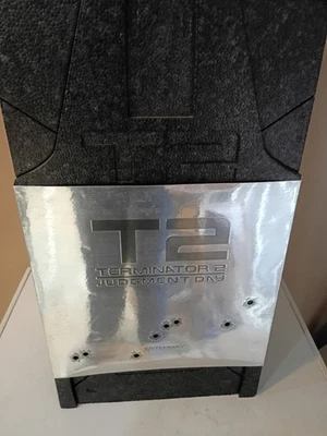 Figura HD Terminator 2 Battle Damaged T-800 - Enterbay (2012) 1:4 Masterpiece Foto 1 de 4