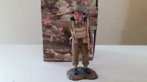 King and country fob023 Ww2 british army sergeant pointing d-day boxed 1:30 - Picture 1 of 9