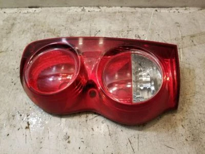 Luz trasera izquierda Dodge Durango 2005 necesita refuerzo Foto 1 de 4