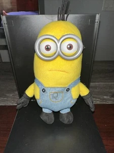 Despicable Me Minion 7” Plush Stuffed Yellow Monster Blue Pants Rare Toy Clean - Picture 1 of 2