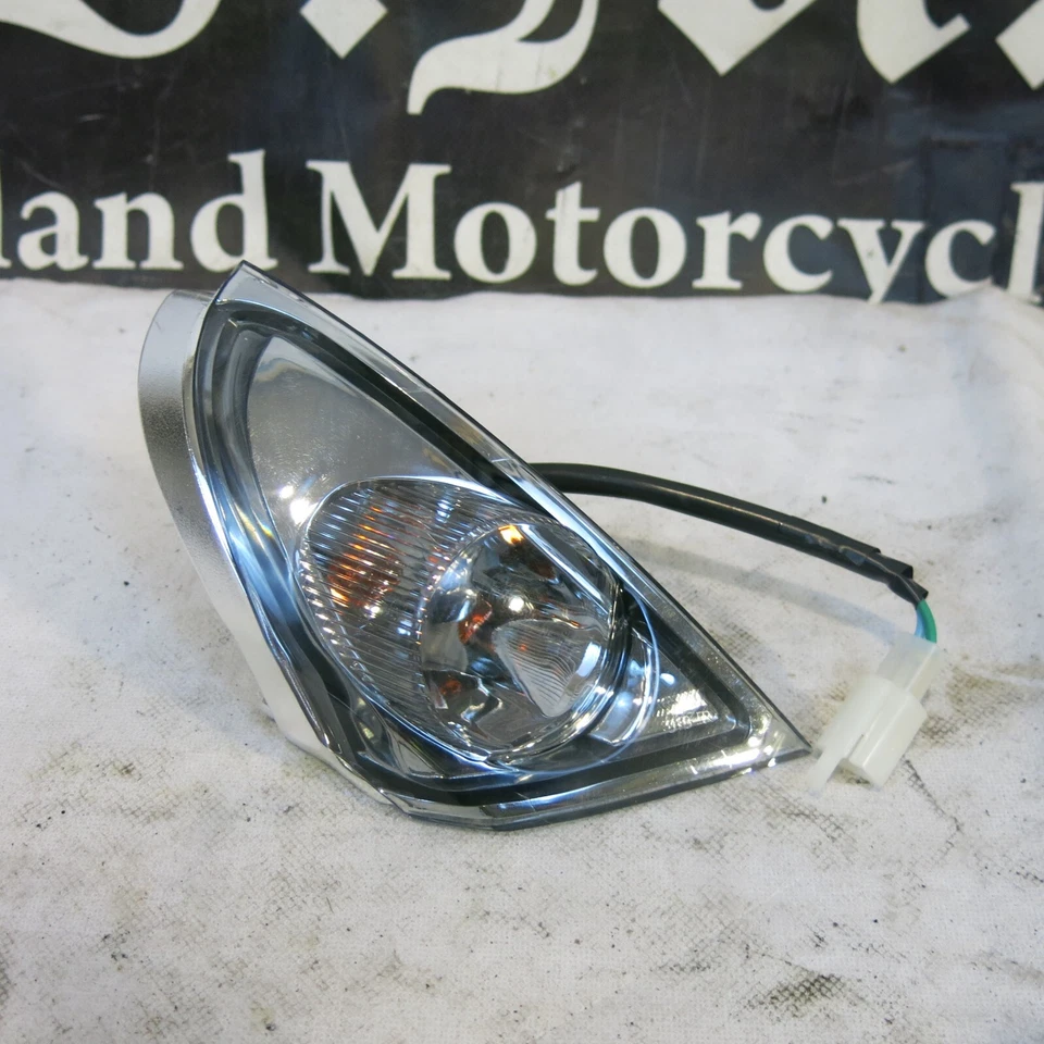SYM Mio 50 Front Right indicator - Image 1 of 4