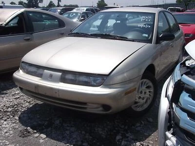 Puerta delantera derecha usada cristal delantero se adapta a: Saturn S SERIES 1999 4 puertas delantera derecha gr Foto 1 de 4