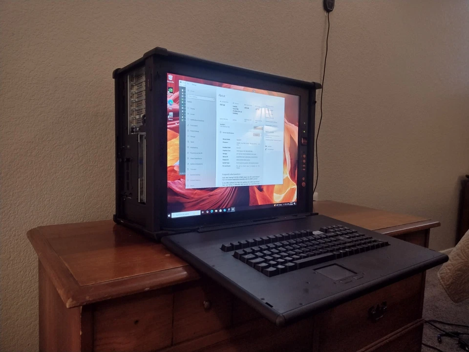 Stealth PC Rugged Portable, built in keyboard, touchpad, 20" 1080p LCD - Image 1 of 4