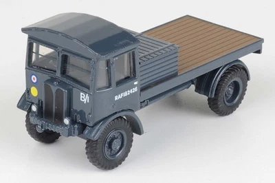 76AEC011 Oxford Diecast Matador Flatbed 1/76 Model RAF - Image 1 of 2
