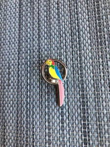 Disney Tiki Papagei - Verzaubertes Tiki Zimmer Tiny Kingdom - Edition 3 - Serie 4 Pin - Bild 1 von 1