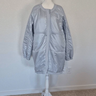 Chaqueta de plumas Free People Light As A talla L Foto 1 de 4