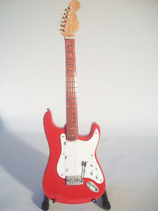 Guitare miniature Fender Stratocaster rouge Dire Straits