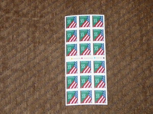 3283a 33 cent Flag and Chalkboard pane of 18 - Picture 1 of 1