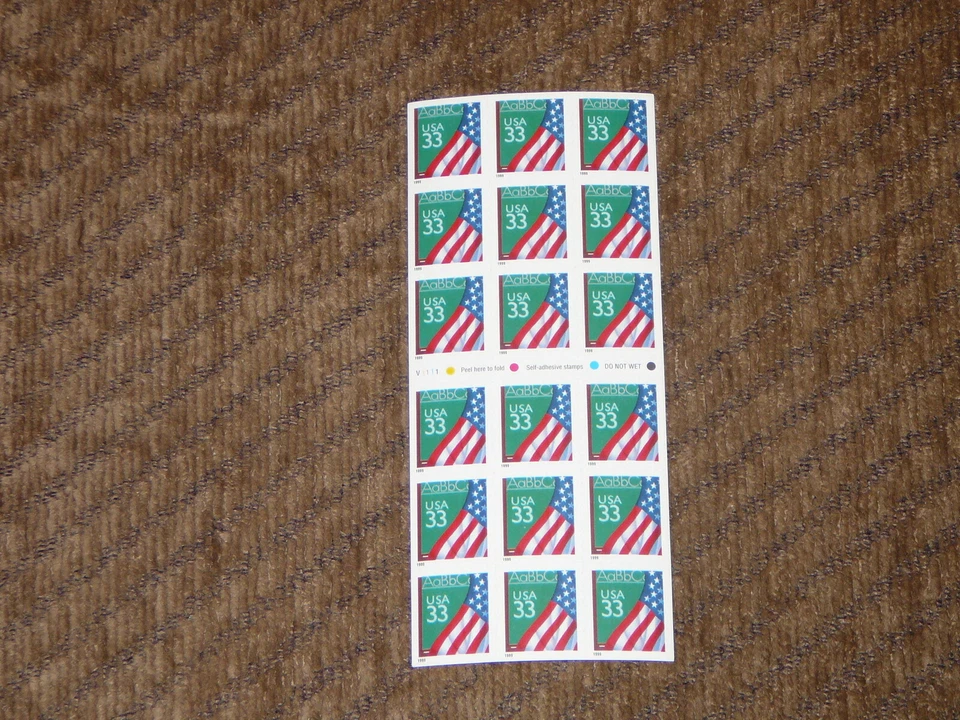 3283a 33 cent Flag and Chalkboard pane of 18 - Image 1 of 1